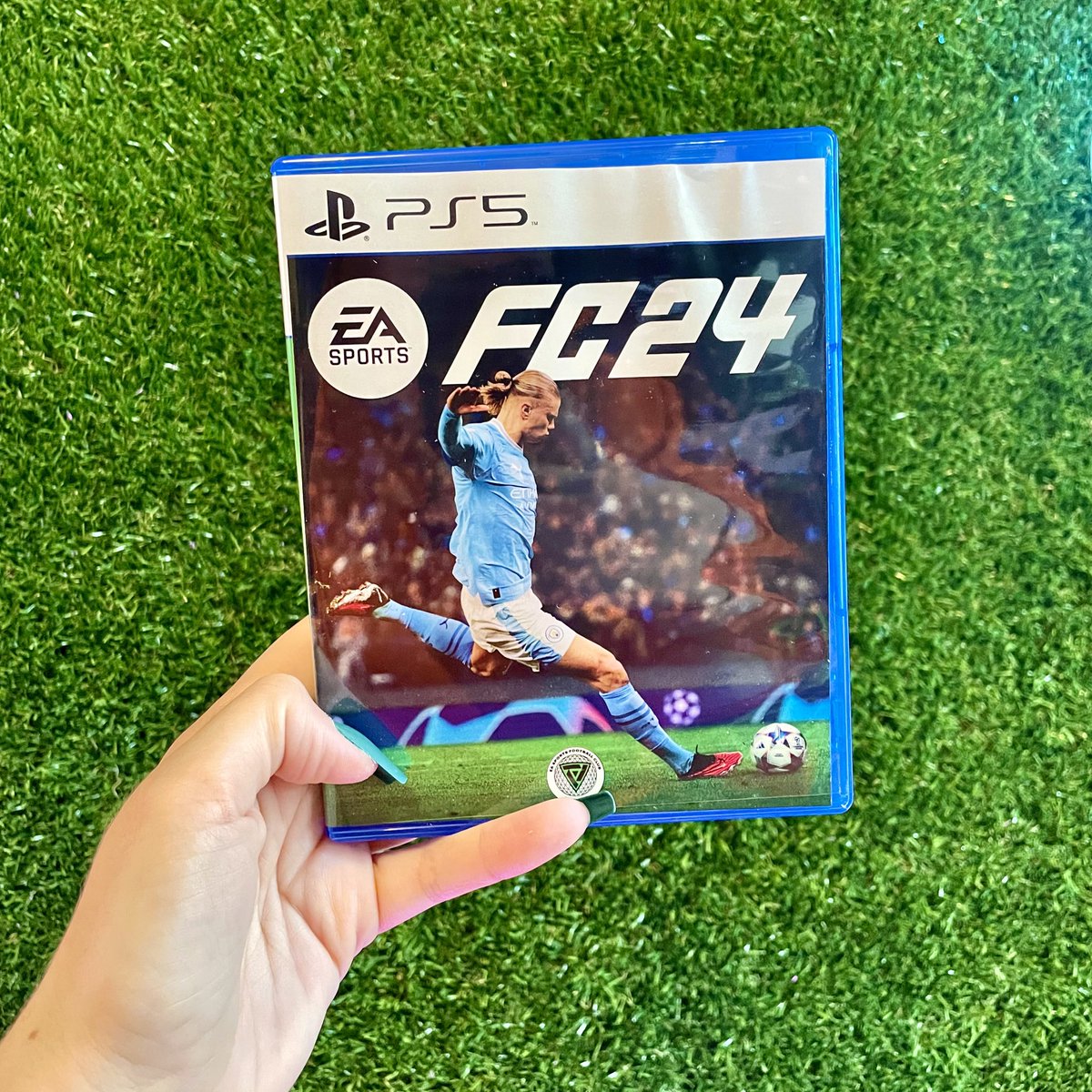 Who still needs a copy? 

Giving away a PS5 copy of FC 24! 

1. Like 🩵
2. Retweet  🔁
3. Follow <a href="/CHI_Kacee/">Kacee 🩵</a> 

Choosing a winner on 9/29. Good luck!