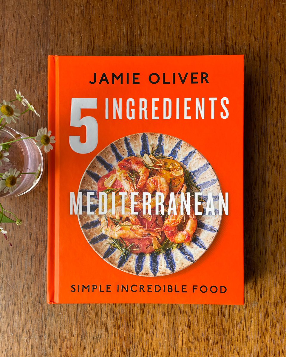 jamieoliver's tweet photo. If you’re loving #JamieCooksTheMed then you’ll love Jamie’s new cookbook 5 Ingredients Mediterranean! ☀️
Order yourself a copy here: https://t.co/uOPRdIS6qM https://t.co/u4K38hkJjz