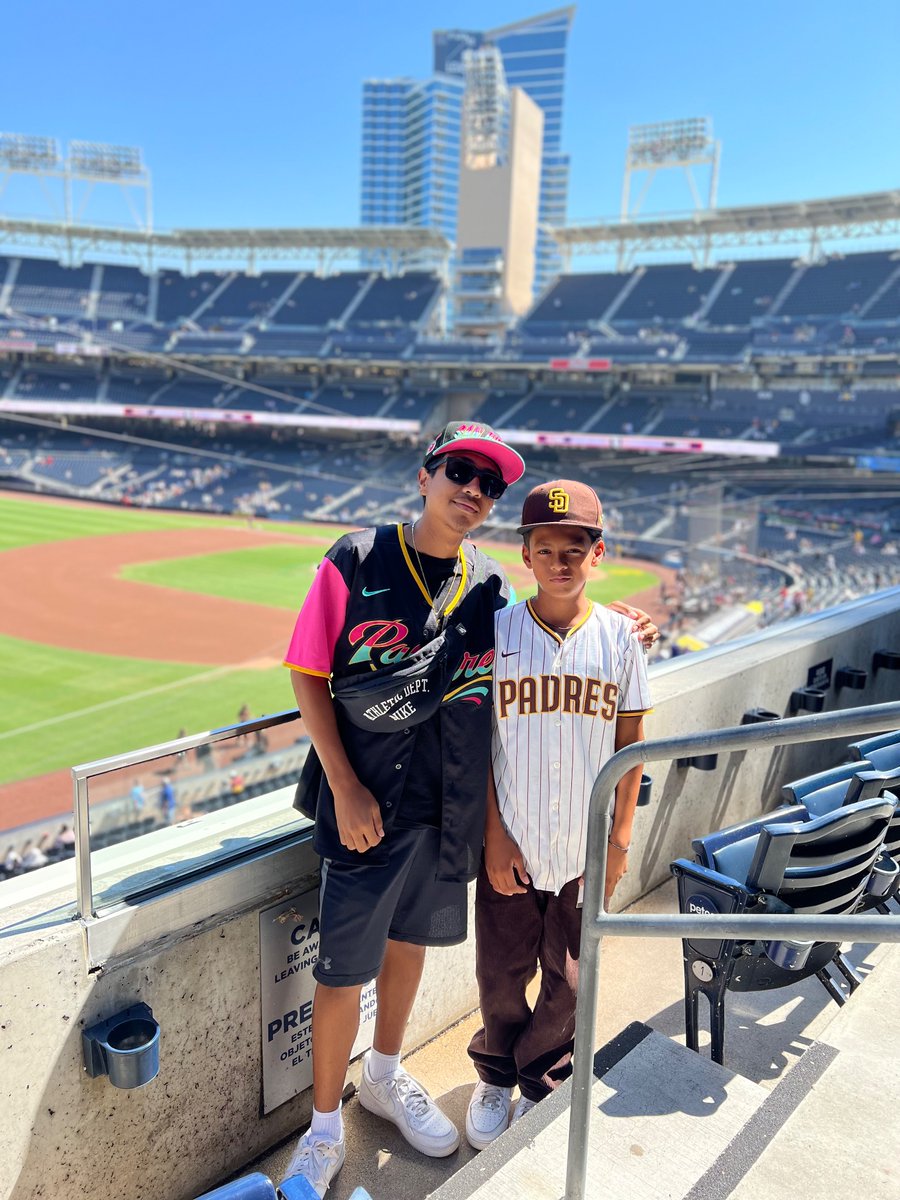 sandiegosamson's tweet photo. #BringTheGold https://t.co/6L9FOCPWvv