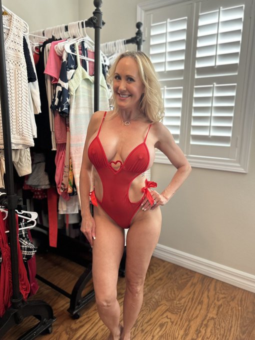 Brand new items for this week! Get to https://t.co/WchOiG9AdG to get the details 😈 https://t.co/I901<a href="/tag/monday"class="tags"><span>#monday</span></a><a href="/tag/milf"class="tags"><span>#milf</span></a>