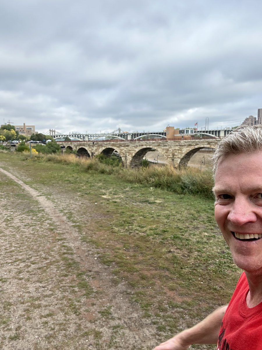 corinhoggard's tweet photo. I’m kinda taking September off for visitors and visits, but I couldn’t resist a #RunTheRiver today.
Hit the railroad bridge where I play hopscotch to get across and hit up the Stone Arch from a different view. https://t.co/cFF3wKb2Qq