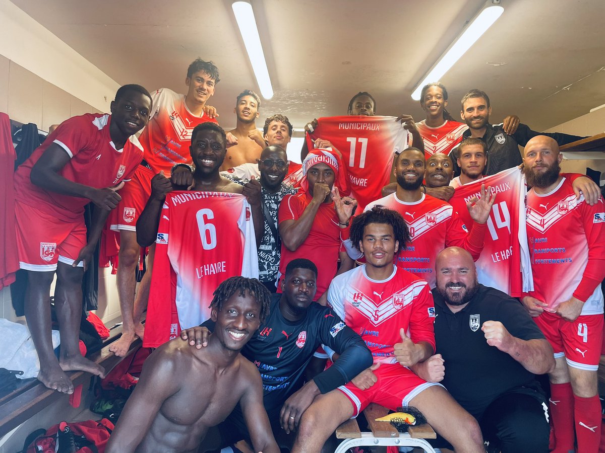 GregoryDuval26's tweet photo. 🗓️3ème journée :
✅ Victoire 7-1 
📣« Garder l’endurance de l’intensité de la motivation… » A.W
#solidarité #determination #guerrier #football https://t.co/bKIg6jIT4V