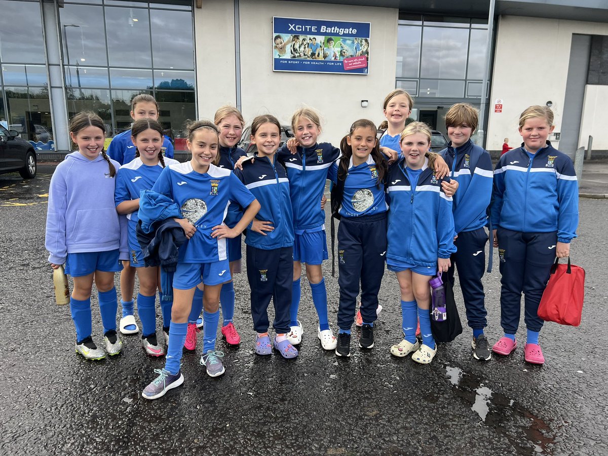 ColdstreamGirls's tweet image. Our U12 girls made the long minibus trip to West Lothian to face Bathgate Thistle Blacks today … and enjoyed a well-deserved post-match @McDonaldsUK  🍔😋💙