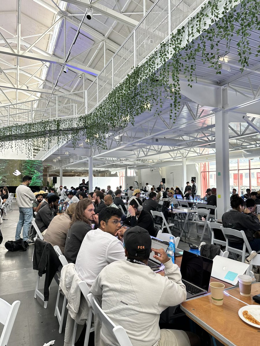iamnine's tweet photo. Final day at the @_buildspace IRL and graduation/demo day ! The vibe is crazy and the people are awesome ! Nothing else like this anywhere ! Gearing up to showcase what we've done #raptrgames #SanFrancisco @Huk06 @MubarizSiddiqui
Cc : @_nightsweekends @FarzaTV https://t.co/SgXPUJU1mw