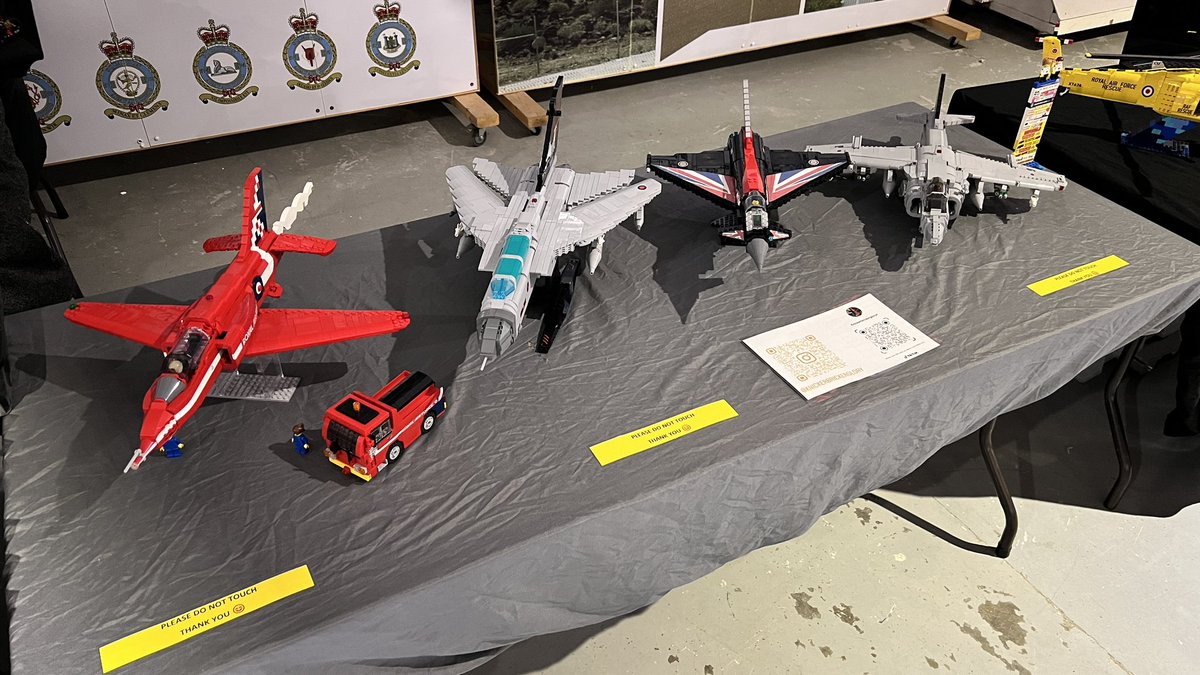 thebrickpeople_'s tweet image. A selection of photos from this weekends double LEGO brick event at the @armyflying museum! Thank you for having us again and we look forward to next time! 🙌 #lego #legoevent #legofun #armyflying #andover