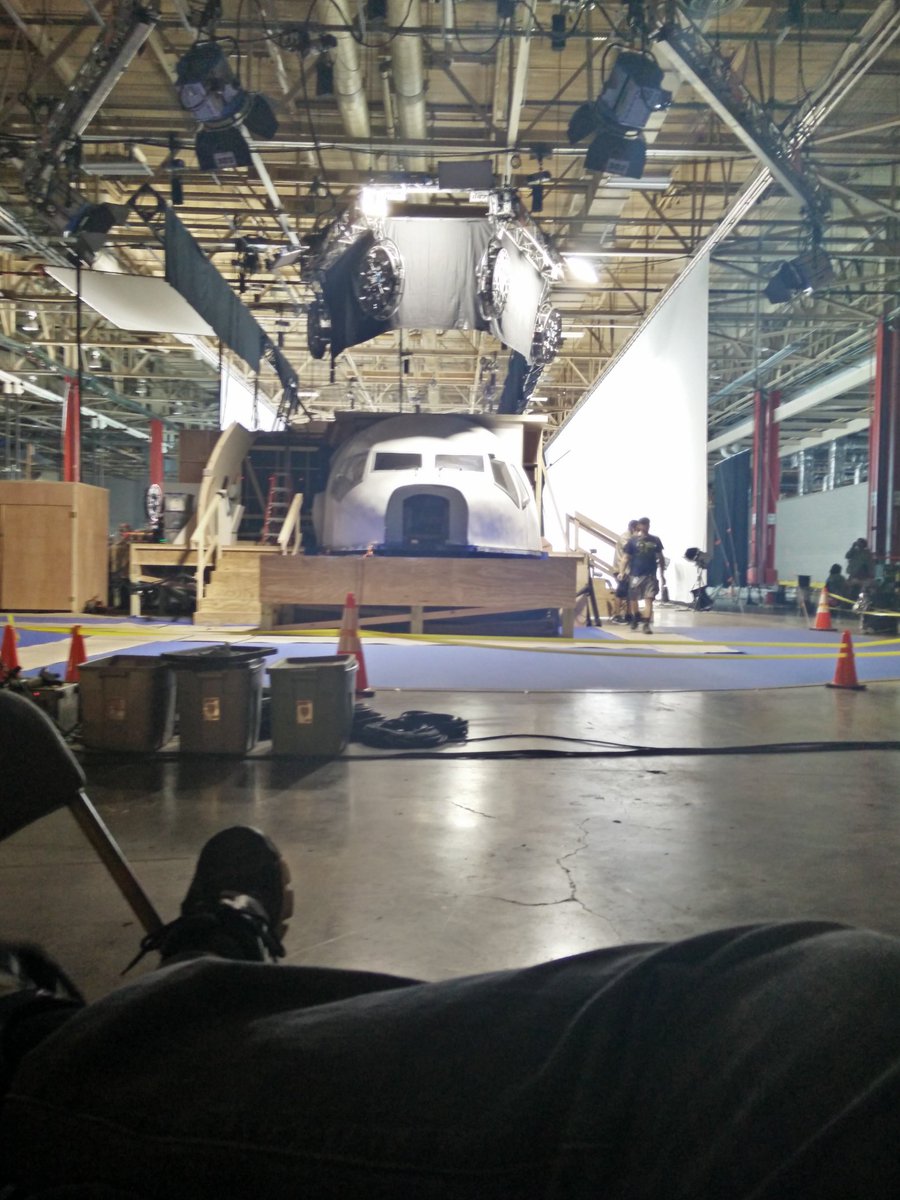 KevinLDing's tweet photo. One day while working on Fast 7, Vin Diesel sped around the corner giggling on his scooter. He then locked eyes and wheeled away still giggling. Also on this set, the director, F. Gary Grey, just randomly rolled up on his bike and proceeded to have the most down to earth chat. https://t.co/Sct6fRqPyN