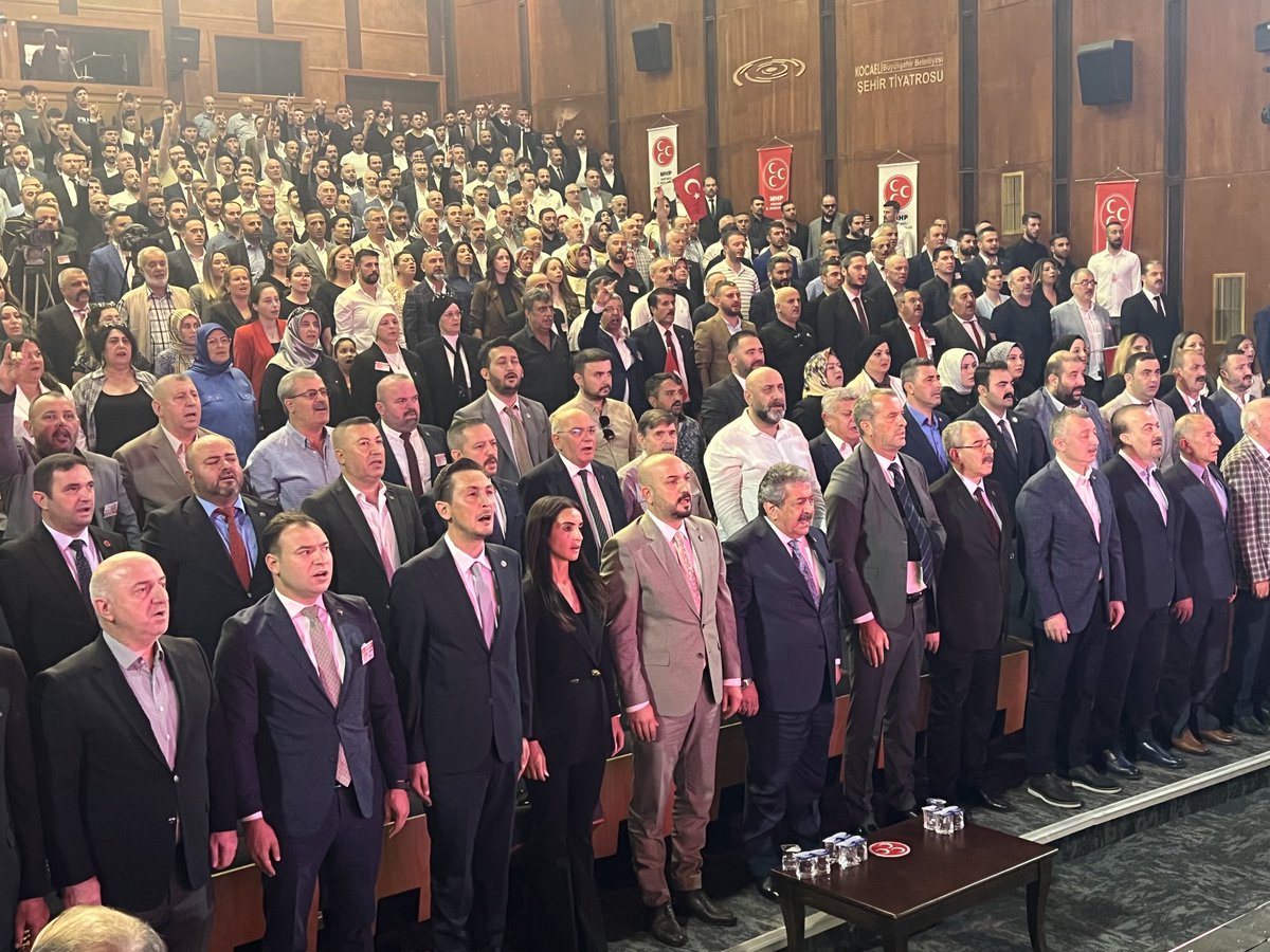 Genel Başkanımız Sayın Devlet Bahçeli ‘nin işaret ettiği gibi:
Cumhuriyet’in yeni yüzyılında yüksek fedakarlık ve yürekli mücadelelerle teşekkülü sağlanmış siyasi istikrarın artarak sürmesi merkezi yönetimle yerel yönetim arasındaki uyum ve dengeye bağlıdır.