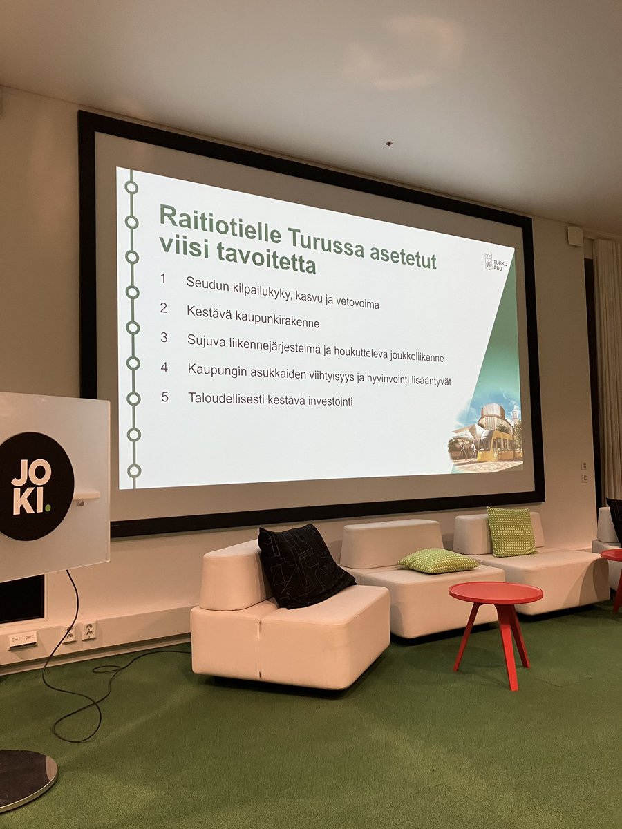 Turussakin ratikka pohdituttaa. Ratikka on kuitenkin ollut menestys Euroopan kaupungeissa, joissa se on viime vuosikymmeninä rakennettu. Kiinteistötaloudelliset hyödyt isot ja asukkaat pitävät. Alustamassa Vantaan ratikkapäätöksestä. #turku #ratikka