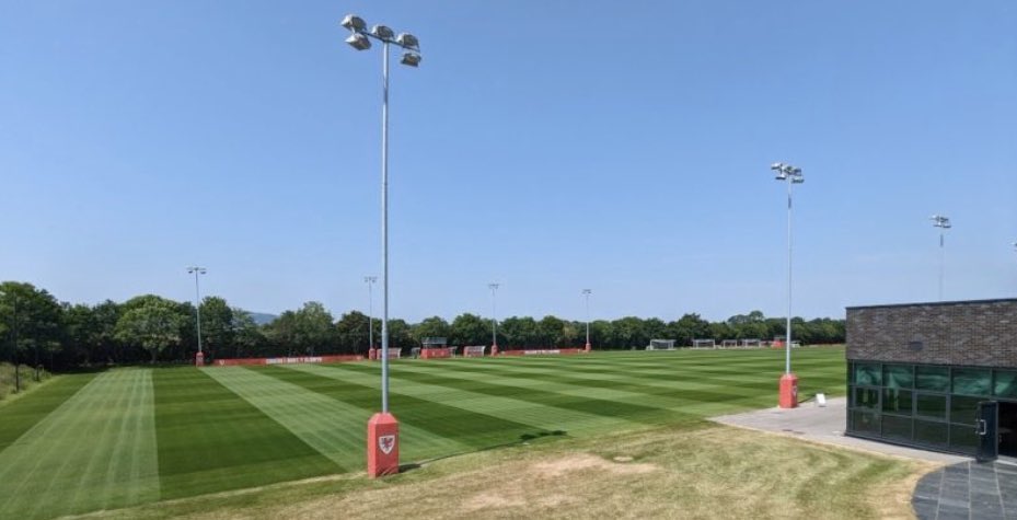 richard_whitton's tweet photo. Absolutely buzzing today to get started on my UEFA B at #collierspark with @fawales Amazing set up and facilities to take the next steps in my coaching journey. #uefab #faw #nextstep #coaching #coach https://t.co/ywXNFmZu7r
