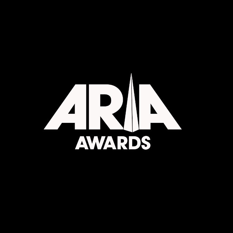 theswiftmuseum's tweet photo. 🗳️ | Let's make history together! Vote for Taylor Swift to become the first female artist to win “Most Popular International Artist” thrice at the ARIA Awards, Australia's most prestigious music honor.

➡️ RT &amp; Reply: #ARIAsTaylorSwift
➡️ Vote: https://t.co/qrObUNXxF9 https://t.co/7YXIacsTjy