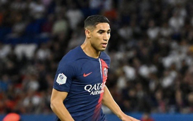 ZonesFoot's tweet photo. un mot sur la première mi - temps d’Achraf Hakimi ?  
#PSGOM https://t.co/7gPU79RRGw