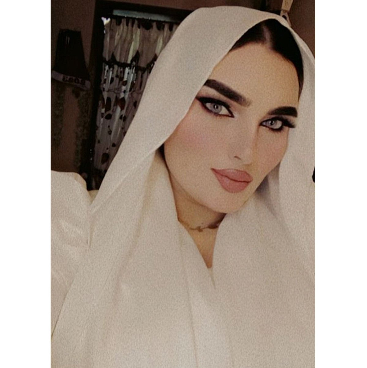 NadeenAwd4's tweet photo. #صورة_ملف_شخصي_جديدة
ابيض عالابيض🤍🤍🦋🕊️
#tweetr https://t.co/PuqpvkpOaD