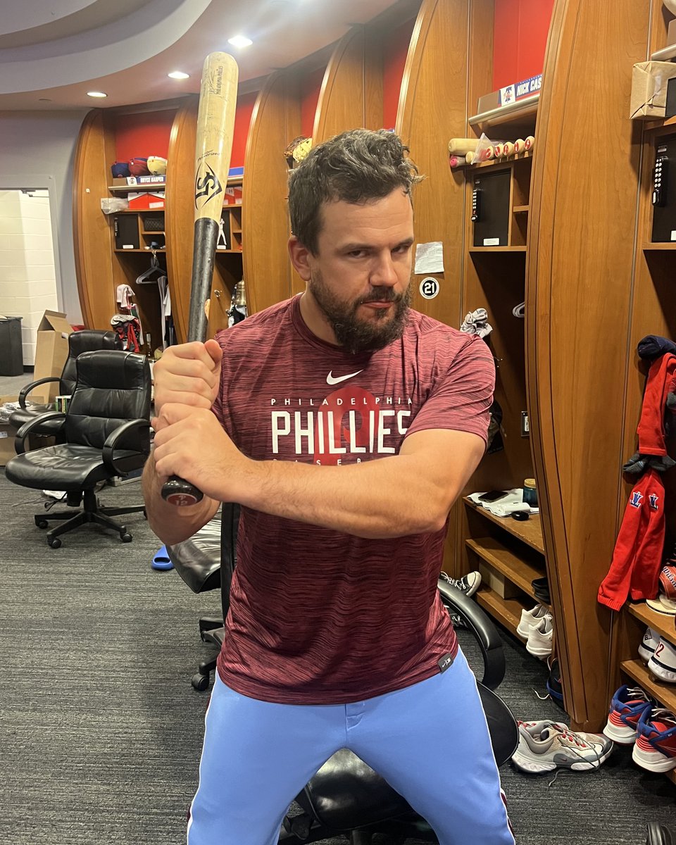 Philadelphia Phillies on X: Want to hit a Schwarbomb? We think this bat  can help with that RT for a chance to win one of @kschwarb12's bats! //    / X