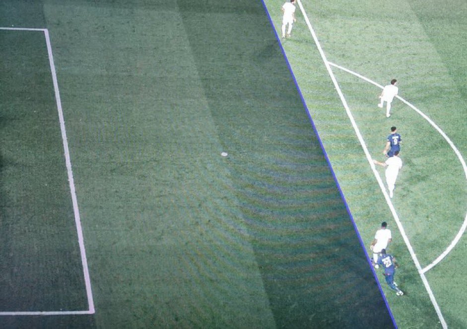 nikop17's tweet image. Les Marseillais qui chialent depuis 30 minutes sur le scandale du VAR et du soit disant HJ de Kolo Muani, n’hésitez pas à refaire un tweet avec le révélateur surtout 😀

#PSGOM #PSG #OM