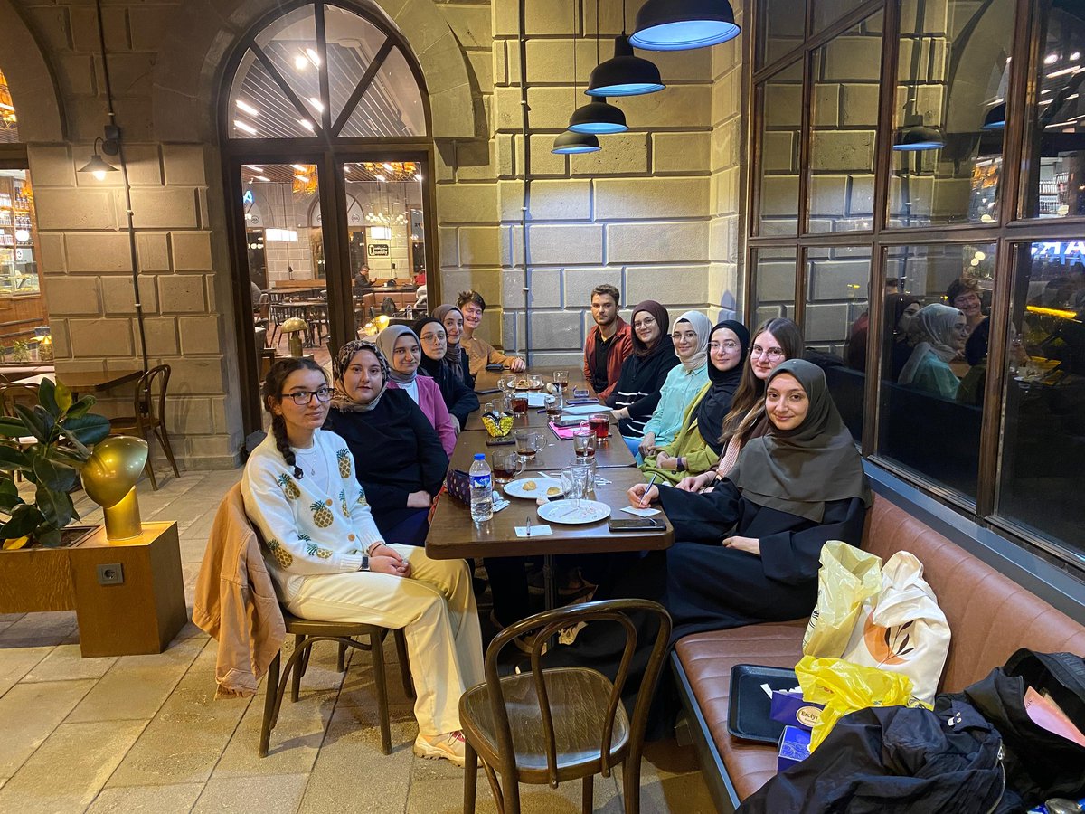 kafkasgencyyd's tweet photo. Ekibimize katılan yeni yönetim ekibimizle birlikte 1. dönem toplantımızı yapıp etkinliklerimizi planlamış bulunmaktayız. HAZIRIZ😎🌸🎈
#kafkasgencyyd
#gencyyd
#kafkastip
#kafkasuniversitesi https://t.co/8mBQJ6puKy