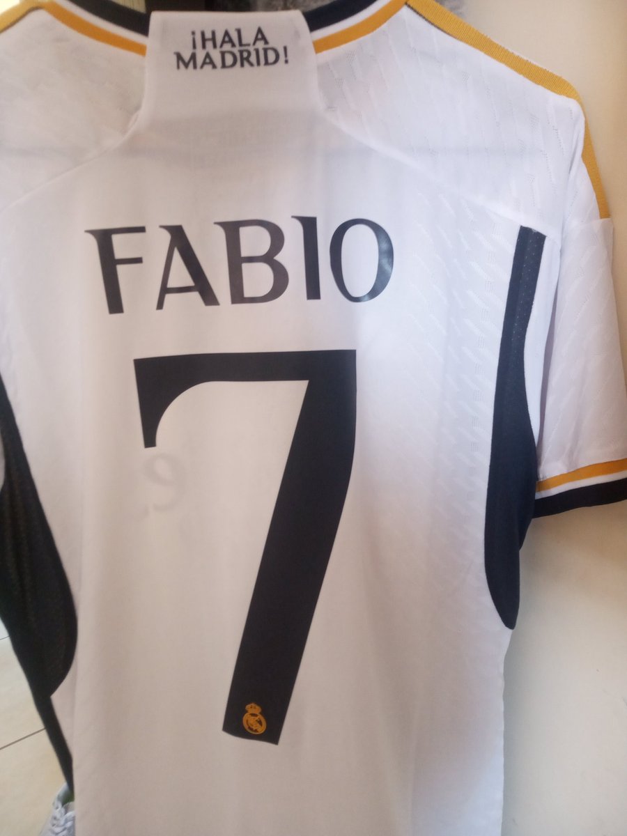 Fabio y yo ..viendo el juego...