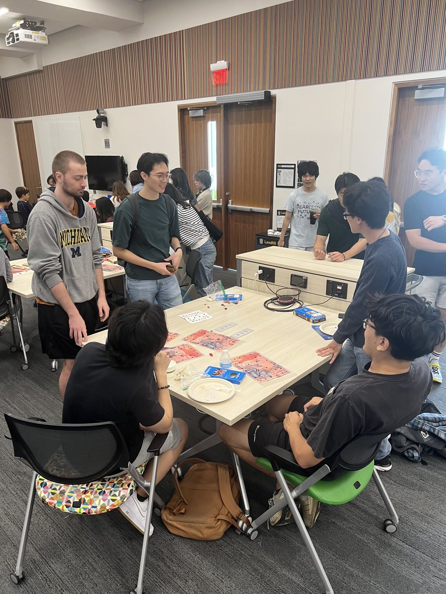 MichiganKorea's tweet photo. We also have activities for everyone to enjoy! Come and try out traditional games and food! 

#umichuseok #umichncks #namcenter #NamCenterforKoreanStudies #KoreanStudies
#한국학센터 @iiumich @umichLSA https://t.co/omph8cKLsr