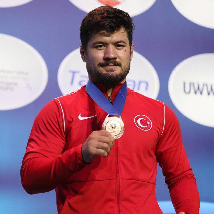 Dünya Güreş Şampiyonası grekoromen stil 87 kiloda Dünya Şampiyonu olan millî güreşçimiz Ali Cengiz’i kutluyorum. 🏅