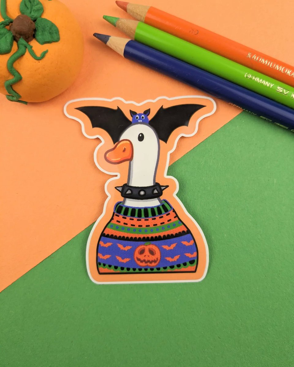 thegildedbeebs's tweet photo. Shop update is now LIVE!!🎃🖤

🦆 https://t.co/0zEQVVWtxw 

#duckart #halloween #bookmarks  #stickers #smallbiz #smallbusiness #shopupdate #spookyseason https://t.co/ALIFcsbwGV