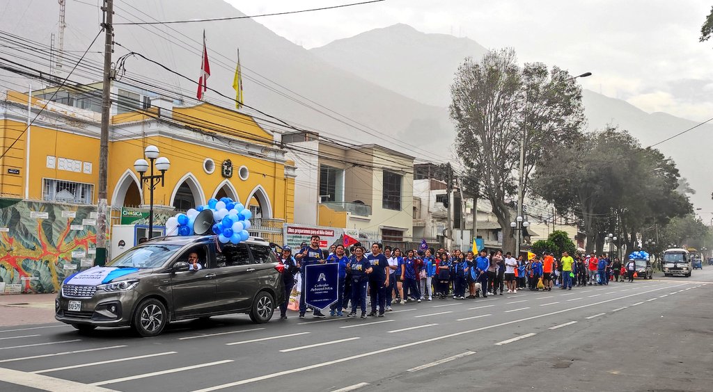 IEAEduardoForga's tweet photo. 🔰 En el marco del aniversario de nuestro colegio, toda nuestra comunidad educativa realizó por primera vez el Trote Matutino Forguino,📍desde el último paradero de Quirio hasta el colegio.💙
🙌🏻¡Felices 32 años Eduardo Forga! ✨
#aseace #aniversario32 #EducaciónAdventista https://t.co/ucJsFHBnPQ