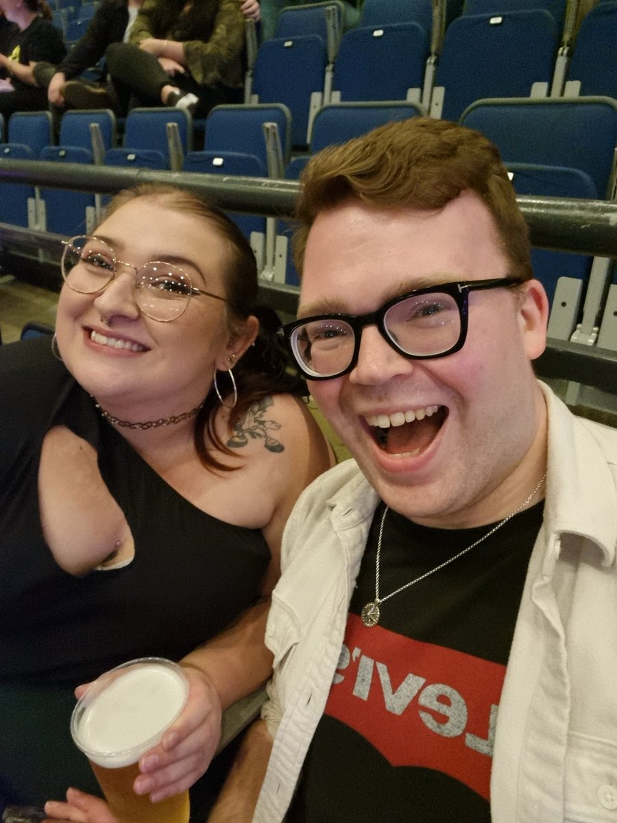 AClarkson93's tweet photo. Had an absolutely incredible time with the other half at Busted's 20th anniversary tour concert in Liverpool on Friday!! The nostalgia was beyond rich 🖤🎸 https://t.co/CzCqa3Smxv