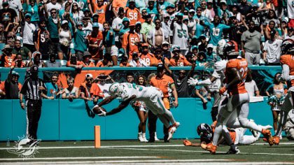 EmilyWeinerCO's tweet photo. Earlier in the week the only veto to stand in league history happened.
If Colin made this trade he would have 63 .3 points from Raheem mister and Mike Williams 
Instead he gets 2 points form Derrick Henry
#therichgetricher #colincanttrade https://t.co/EcEOxauN2i