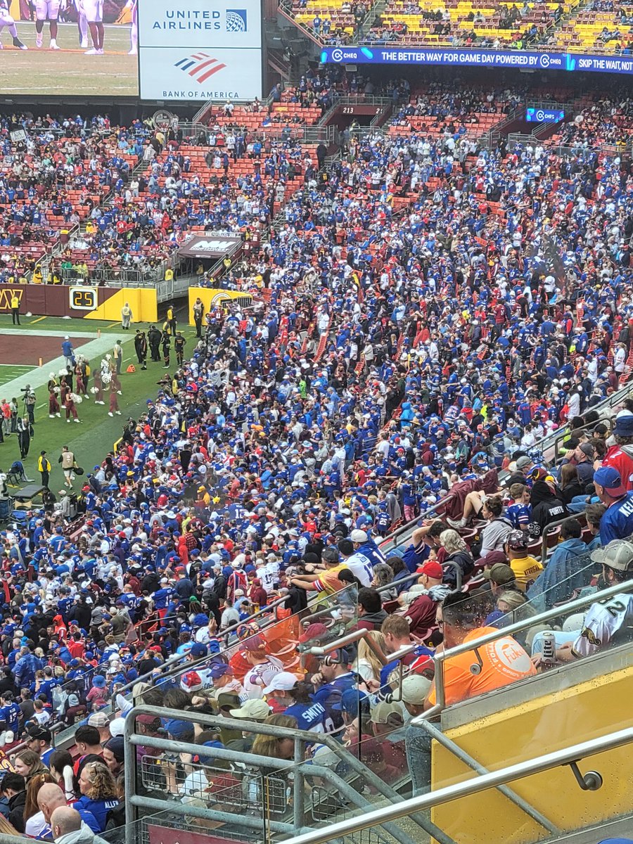 I've never seen such a dominant performance by...

Away fans. Good on you #BillsMafia