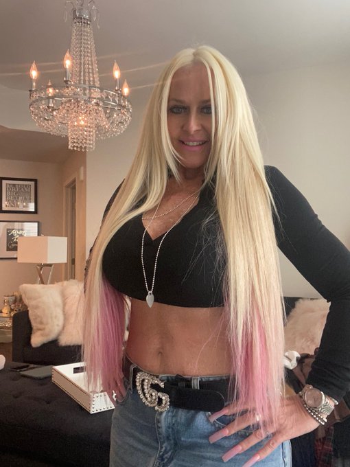 Sunday funday pink or not ??? https://t.co/FpSzEMlsAo<a href="/tag/southbeach"class="tags"><span>#southbeach</span></a><a href="/tag/onehotel"class="tags"><span>#onehotel</span></a>