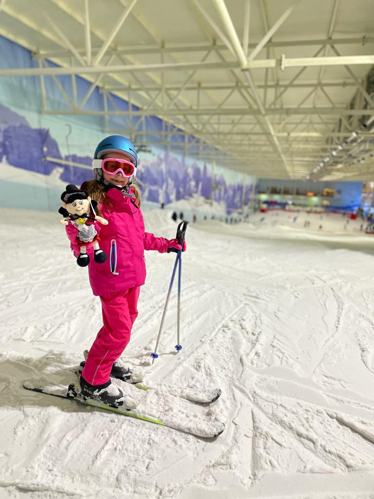 beckitel's tweet photo. We had the pleasure of welcoming ‘Sian’ one of Lilybelles class mascots home for the weekend! So we decided to take her for her first skiing lesson! @SanSior @haulfre https://t.co/zaUyct8Sa6