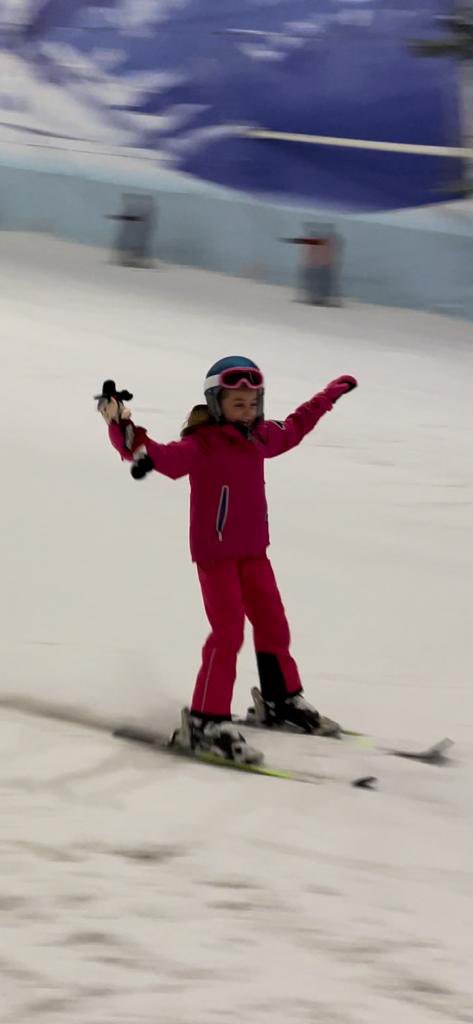 beckitel's tweet photo. We had the pleasure of welcoming ‘Sian’ one of Lilybelles class mascots home for the weekend! So we decided to take her for her first skiing lesson! @SanSior @haulfre https://t.co/zaUyct8Sa6