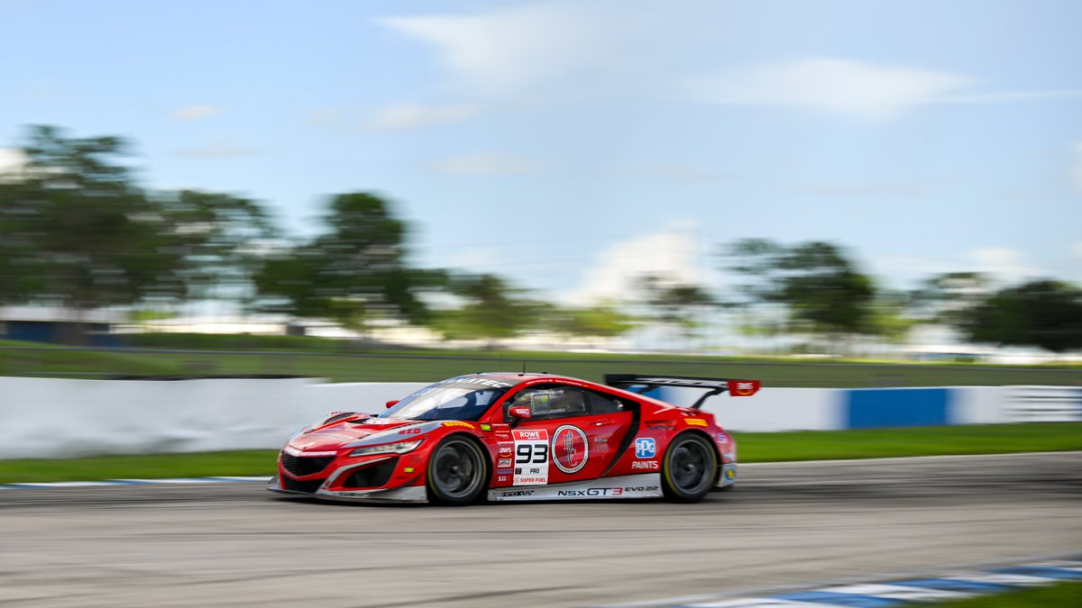 🇺🇸 A suspected drive-line issue puts @RacersEdgeMS duo Mario Farnbacher & Ashton Harrison out of #GTWorldChAm Race 2 at Sebring while running P2 in the Pro class.