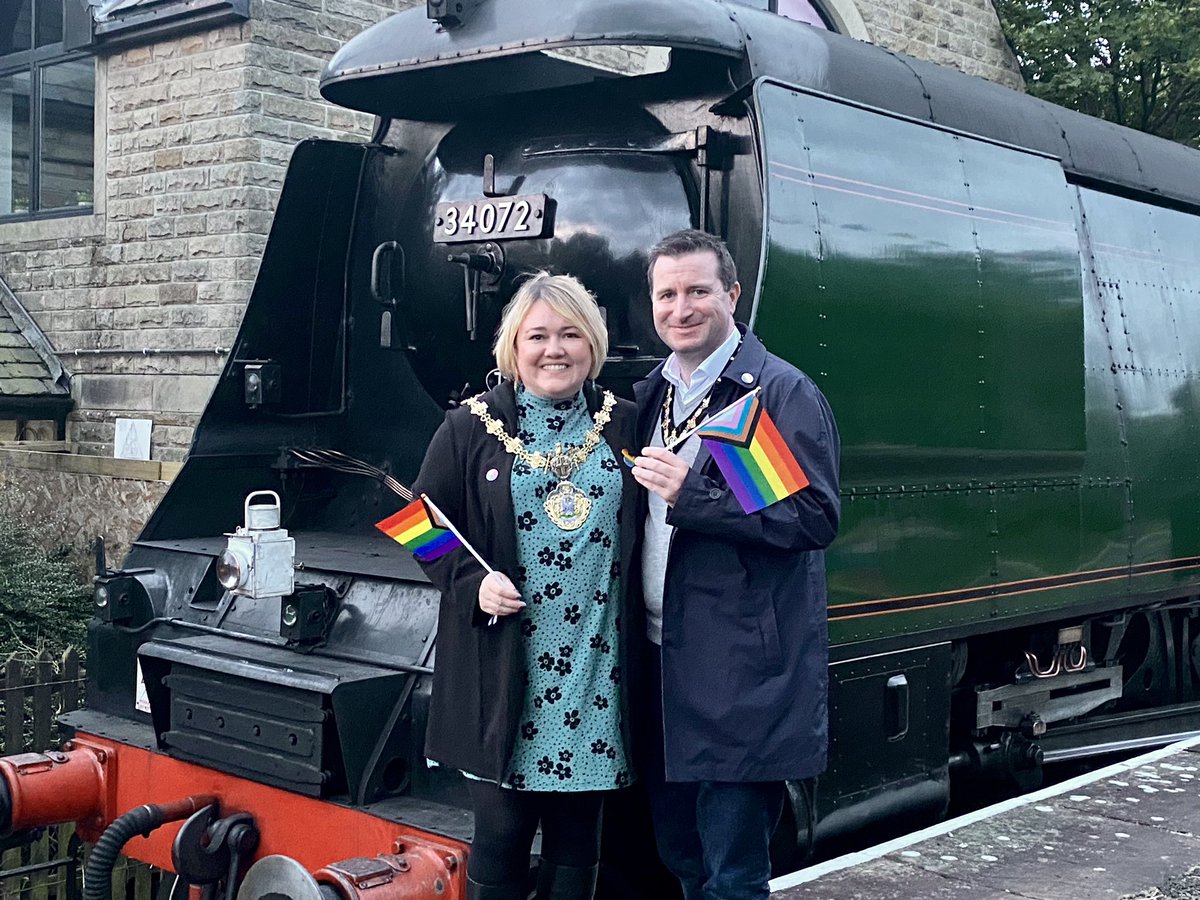 We had a blast on the @buryprideuk rainbow train at @eastlancsrly in support of our LGBTQI+ community. Thanks to all volunteers for organising & @burycommchoir @RochValleyRadio for the entertainment. 🏳️‍🌈🏳️‍⚧️