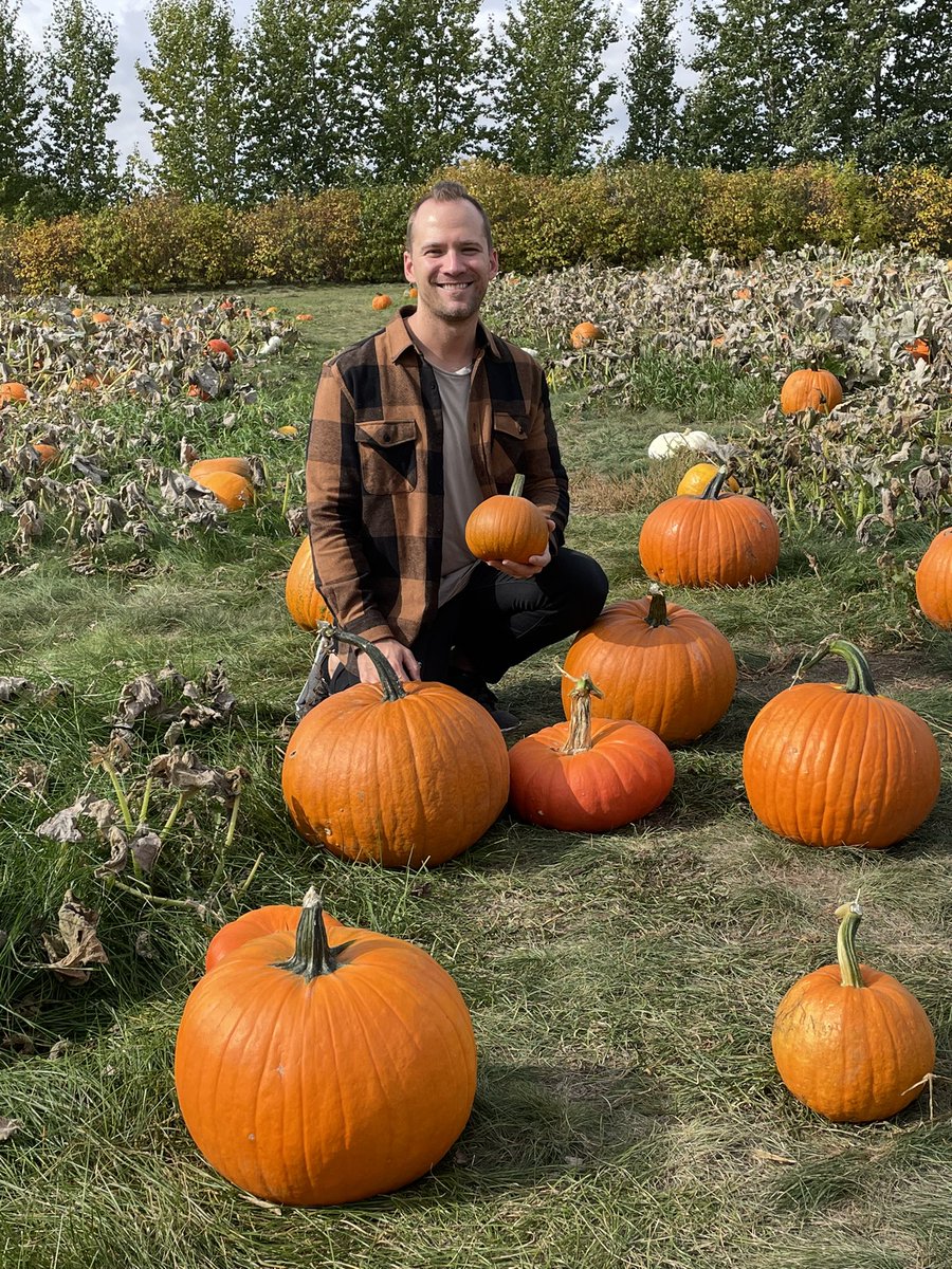 JamesGacek's tweet photo. Having a gourd Sunday ๐๐๐๐
#yxe #exploresk #blackfoxfarm https://t.co/tw56rwVbCZ