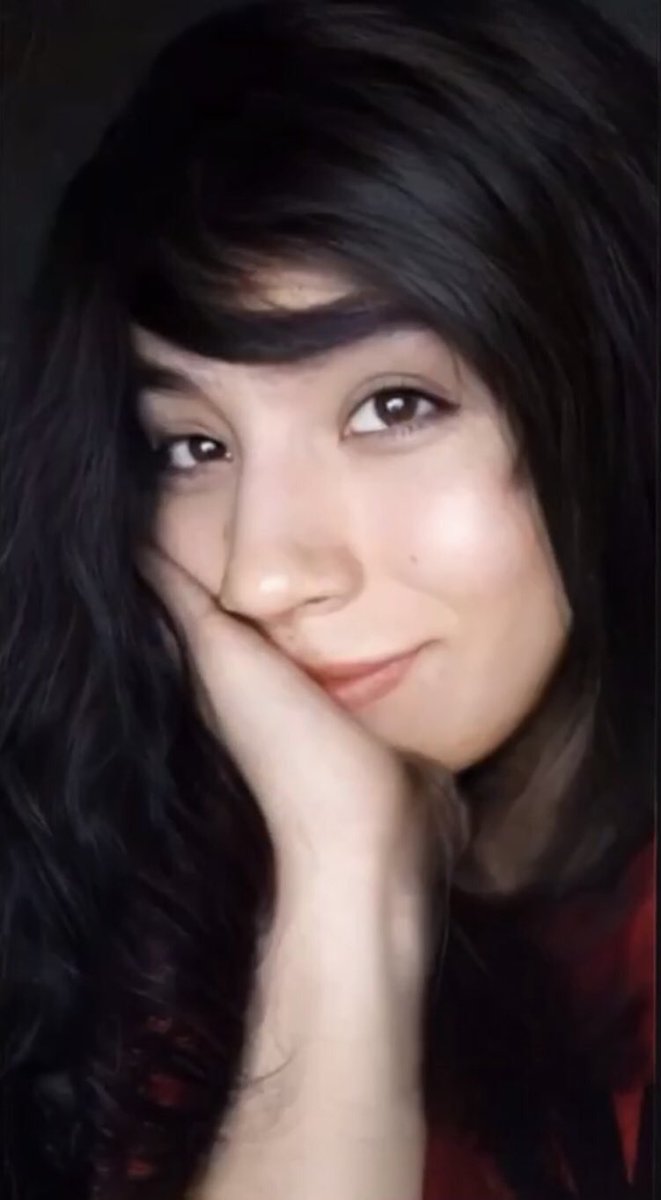 MichelleisaWeeb's tweet photo. @quackupdates ALEXA DAVIS IS THAT YOU??? https://t.co/MSAQmmDOhG