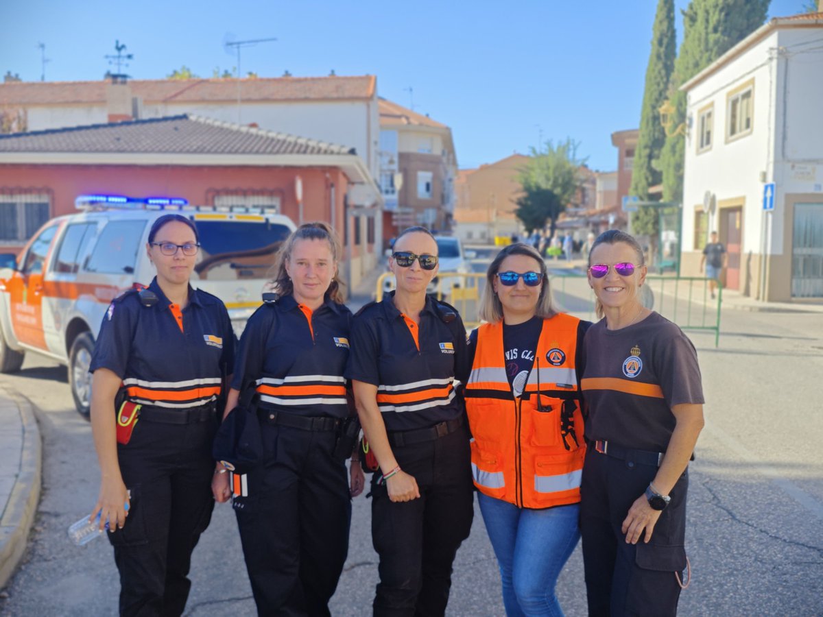 Encierro urbano celebrado en Alovera por las fiestas de San Miguel. 
#todosjuntossomosmasfuertes #LasProtesCuentan