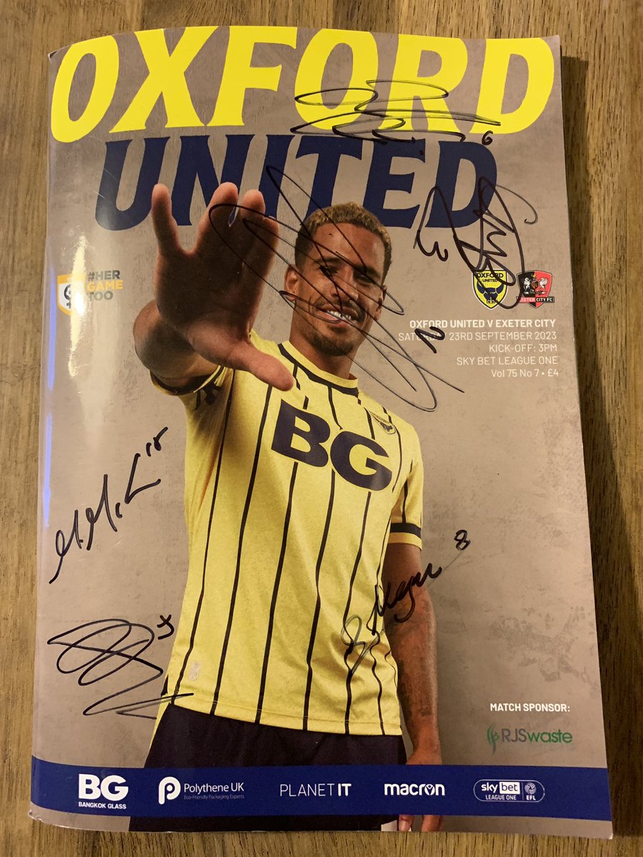 TheOrmerod's tweet photo. @guilforda @BroadcastMoose @OUFCOfficial Can’t get your smart phone signed can you!!! #savethematchdayprogramme https://t.co/B6120ymvY7