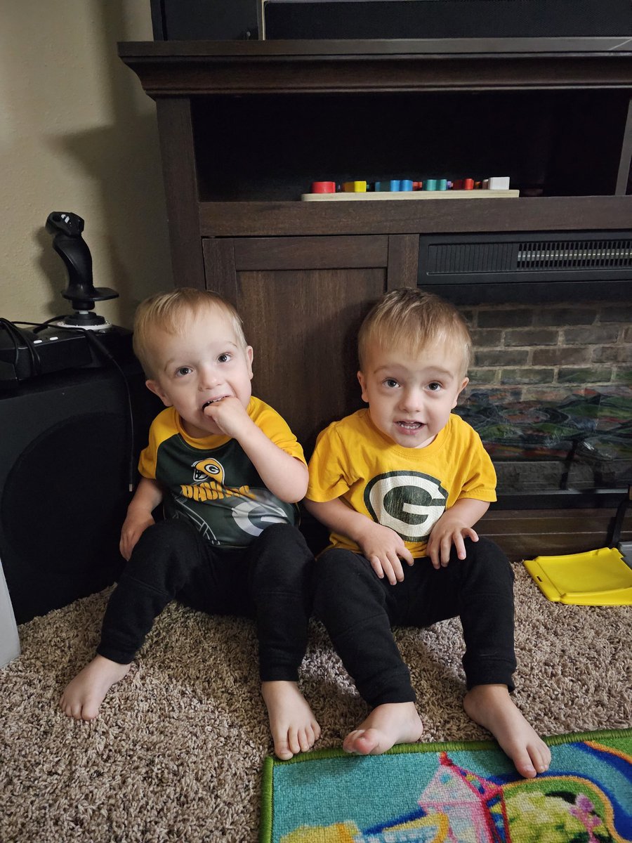 Jlane_22's tweet photo. The @Packers were down 17-0 until my boys woke up from their nap. Guess we'll be powering them through their naps on noon kickoffs going forward 🤣. #GameBall #GoPackGo https://t.co/6BMJ8ZeMo0