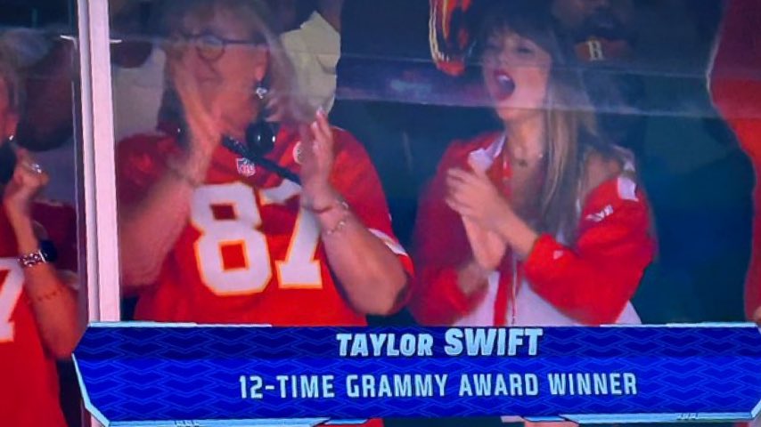 jack_parodi's tweet photo. Taylor Swift in the suite with Mama Kelce is the HARDEST LAUNCH OF ALL TIME https://t.co/VsYqdgVG32