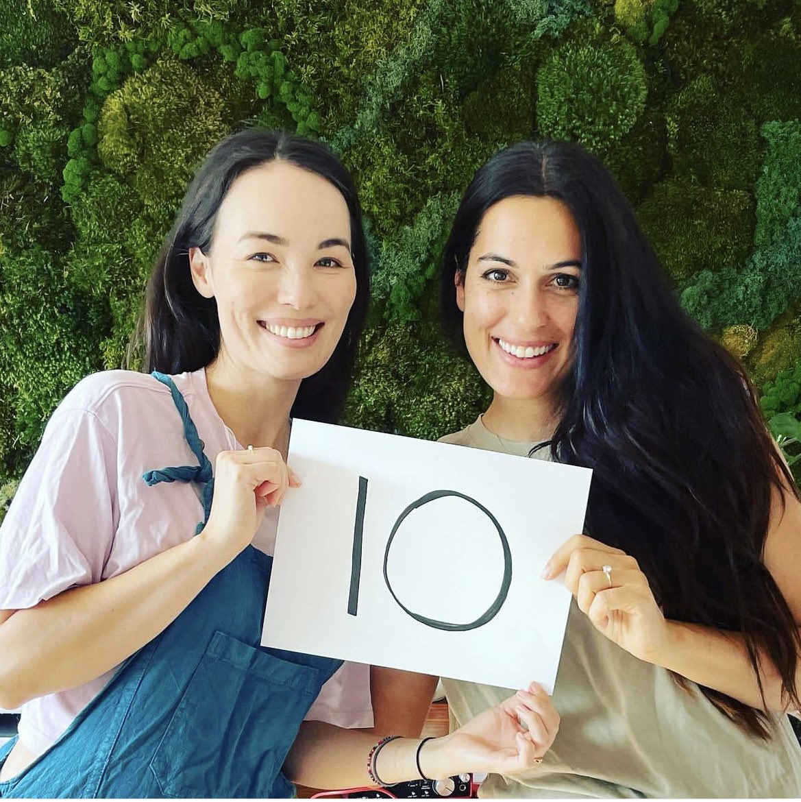 Mix_understood's tweet photo. 10 days to go until we launch our new podcast, Mixunderstood. Come and follow us on insta too @mixunderstoodpod We can’t wait to share more content with you. We are launching Oct 3rd! @Hannaleeland @amymaghera #newpodcast #community #multiracial #diversity #bothnothalf #biracial https://t.co/UlTS1GDsVt