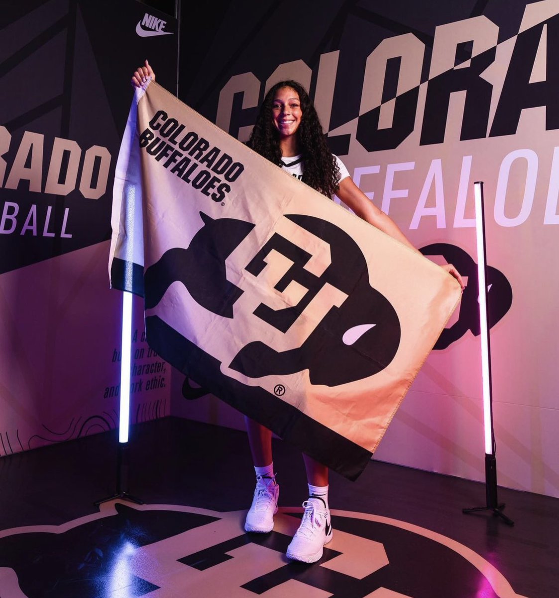 #ColoradoLiveAlum & 1️⃣of the BEST PLAYERS in COLORADO @PineCreekWBB Brooklyn Stewart went on an unofficial visit to Boulder & has been offered by @CUBuffsWBB! @brooklyn_stew ⭐️d for @Hardwood_Elite winning a National Championship🏆this summer @3SSBGCircuit. An Elite Prospect.🎯