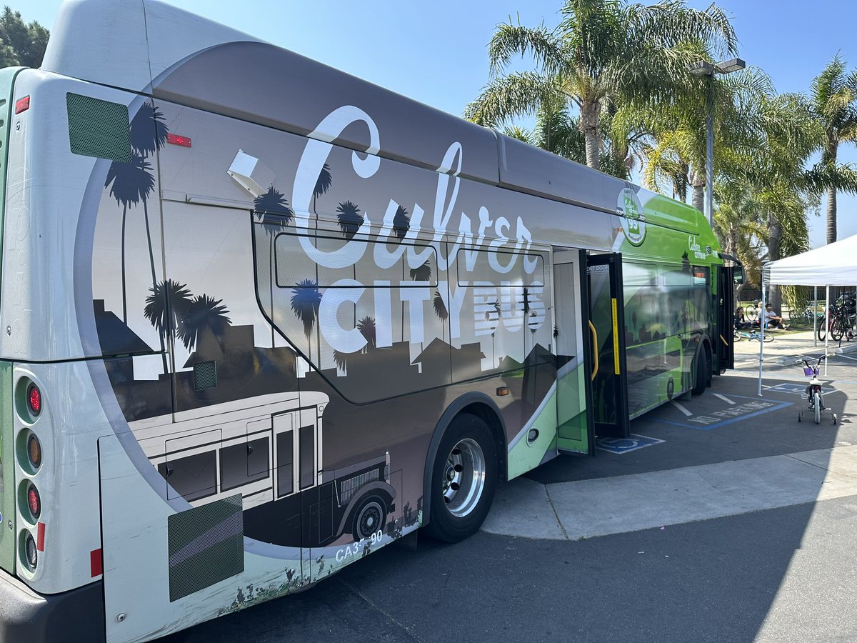FreddyPuzaCC's tweet photo. Another great Walk and Roll event!

Walk &amp; Rollers needs your help. Whether you drive, ride, walk or roll to school, please fill out their survey at https://t.co/x6fHOYQDJz

Also, be sure to check out the new e-bike subscription service: https://t.co/vVZCG3a506 https://t.co/upIF68HHNB