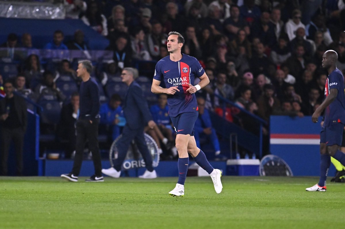 PSG_arab's tweet photo. ⏳

#LeClassique I #PSGOM 3️⃣-0️⃣ https://t.co/tq064vsa4Y