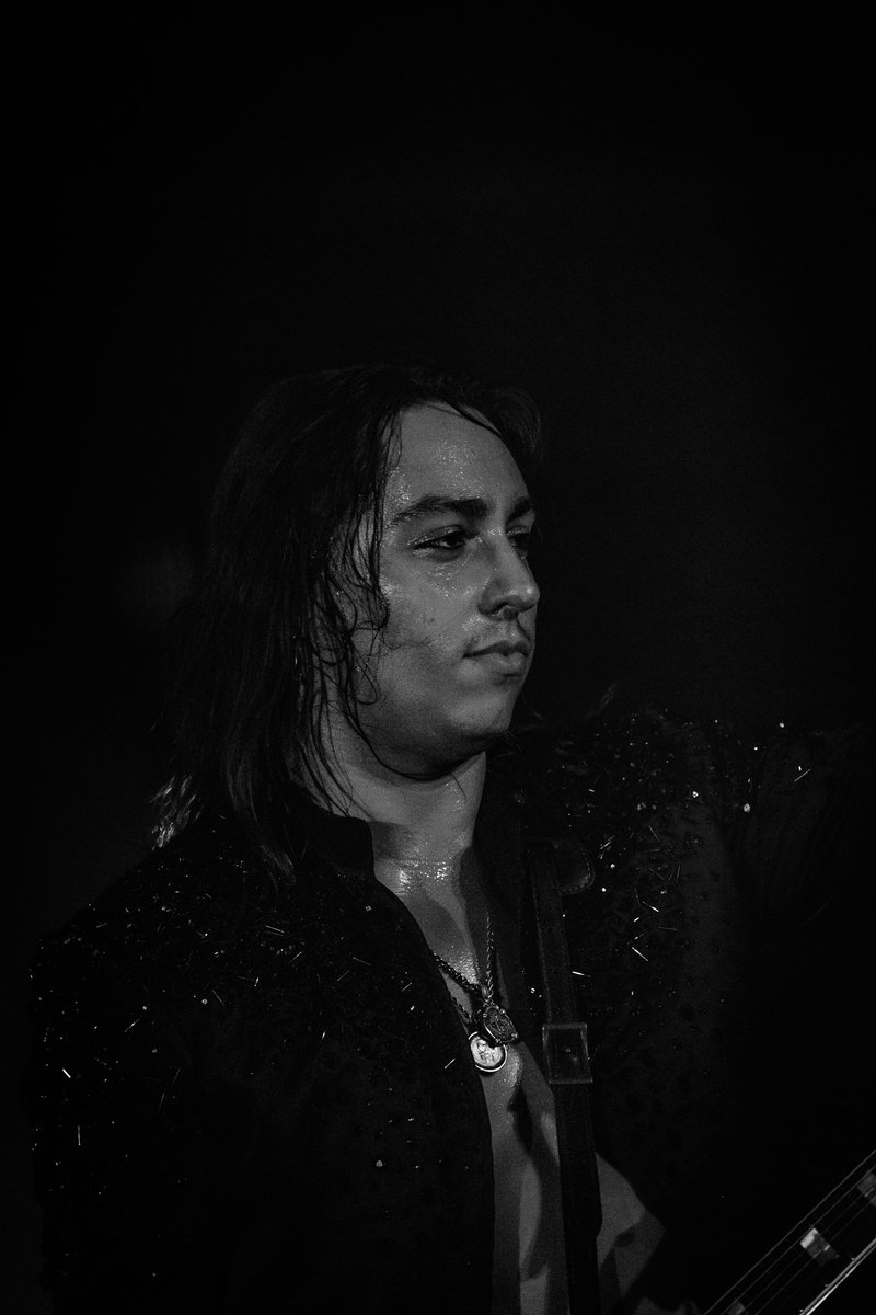 daphlens's tweet photo. Jake Kiszka of @GretaVanFleet in Indianapolis, Indiana https://t.co/IMpSme5HFF