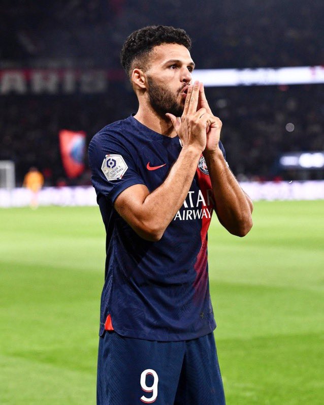 ZonesFoot's tweet photo. ET LE DOUBLEEE POUR G.RAMOS 😵‍💫😵‍💫 
PSG 4-0 OM https://t.co/C7NJxSqkMo