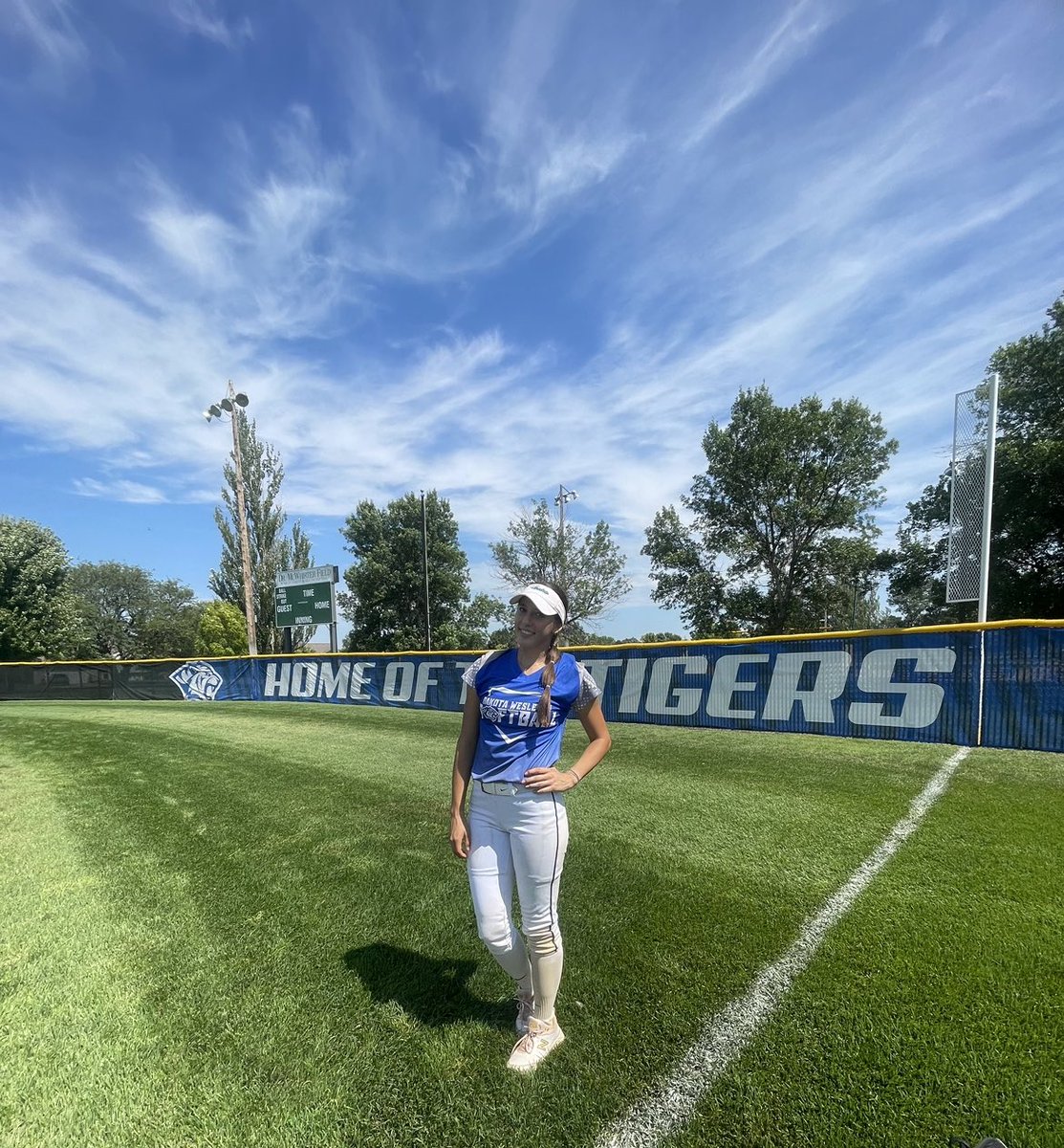 KassidyDLopez's tweet photo. I'm excited to announce my commitment to Dakota Wesleyan University to continue my academic and athletic career. I would like to thank everyone who has supported me along the way.
GO TIGERS! 💙🐯@dwusoftball https://t.co/nYi0aJXZ8L
