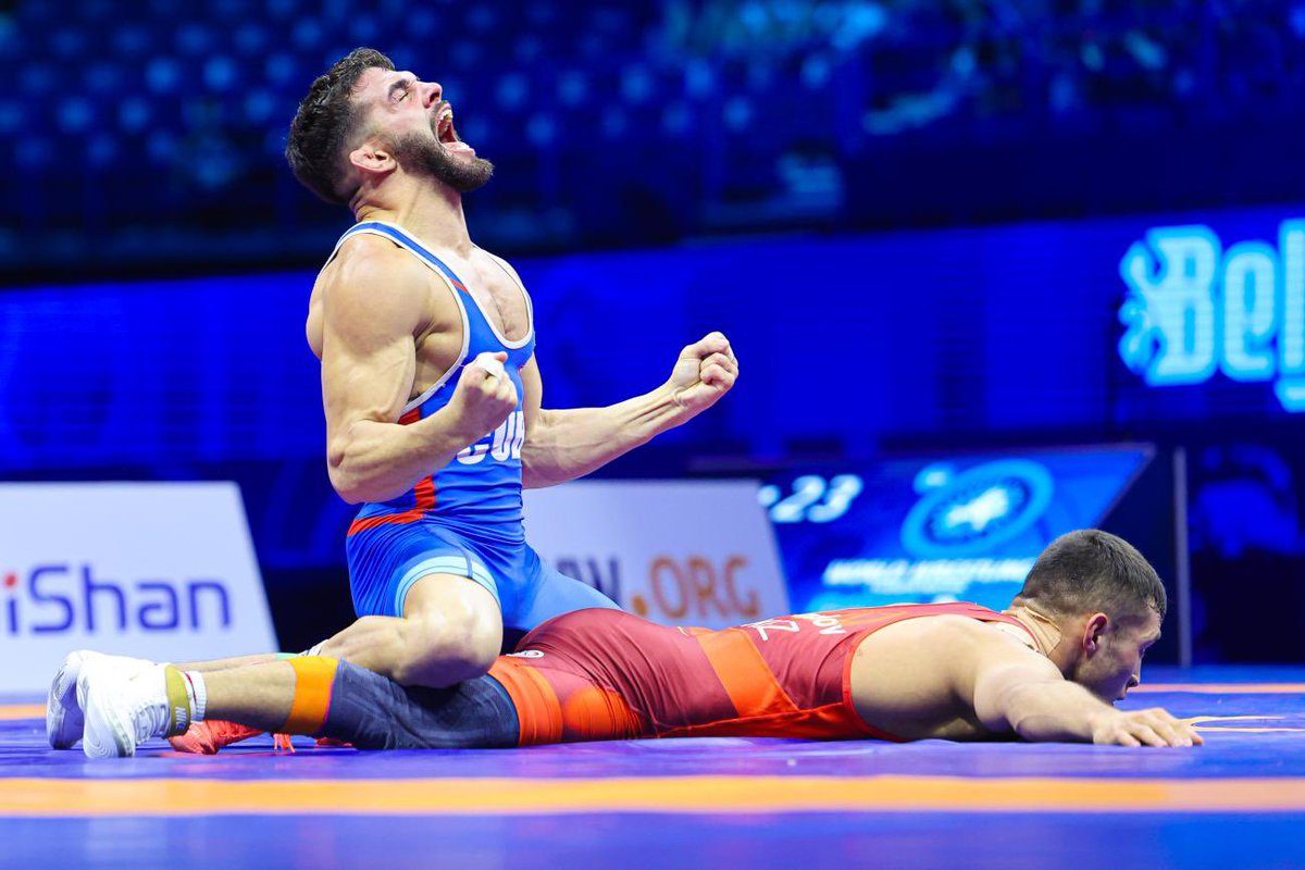 #Cuba sigue haciendo historia en el mundial de Lucha de Belgrado. Hoy la alegría nos llega con el monarca olímpico Luis Orta, quien conquistó su primer título del orbe. 

El campeón de la Güinera demostró que en la nueva división, también es candidato al podio en #Paris2024.