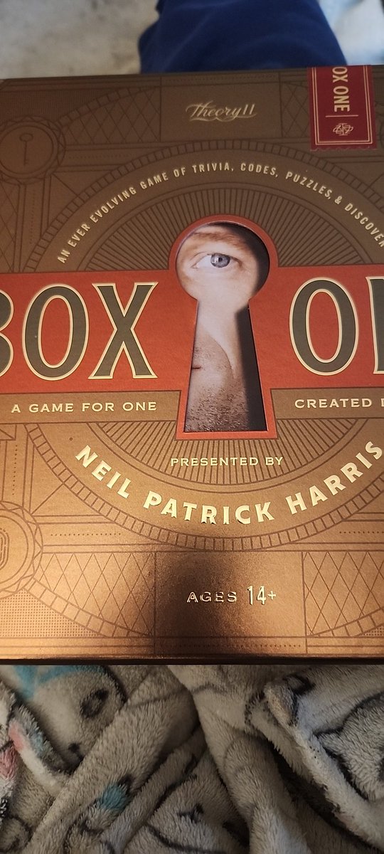 fitz_ann's tweet photo. Finished it!! @ActuallyNPH @theory11  So much fun!! https://t.co/PEgT9Xwp0x