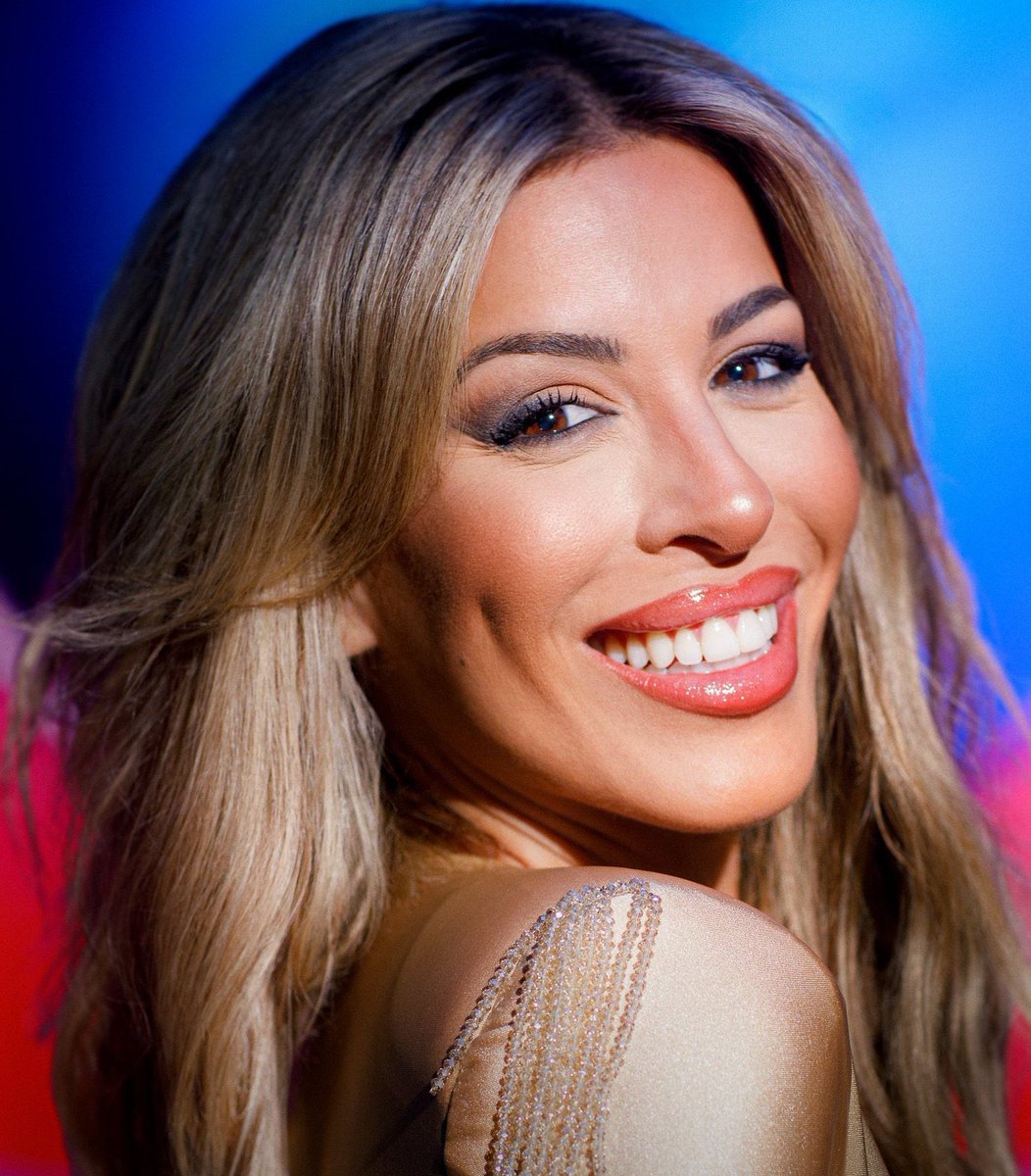 Elegidx's tweet image. ¿Quién es tu ganadora?

🔄 Jessica Bueno

❤️ Oriana Marzoli

#GHVIPDBT2