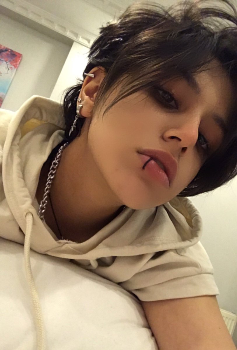 sickoaesthete's tweet photo. سلام و درود https://t.co/TS7Y0FGFsJ