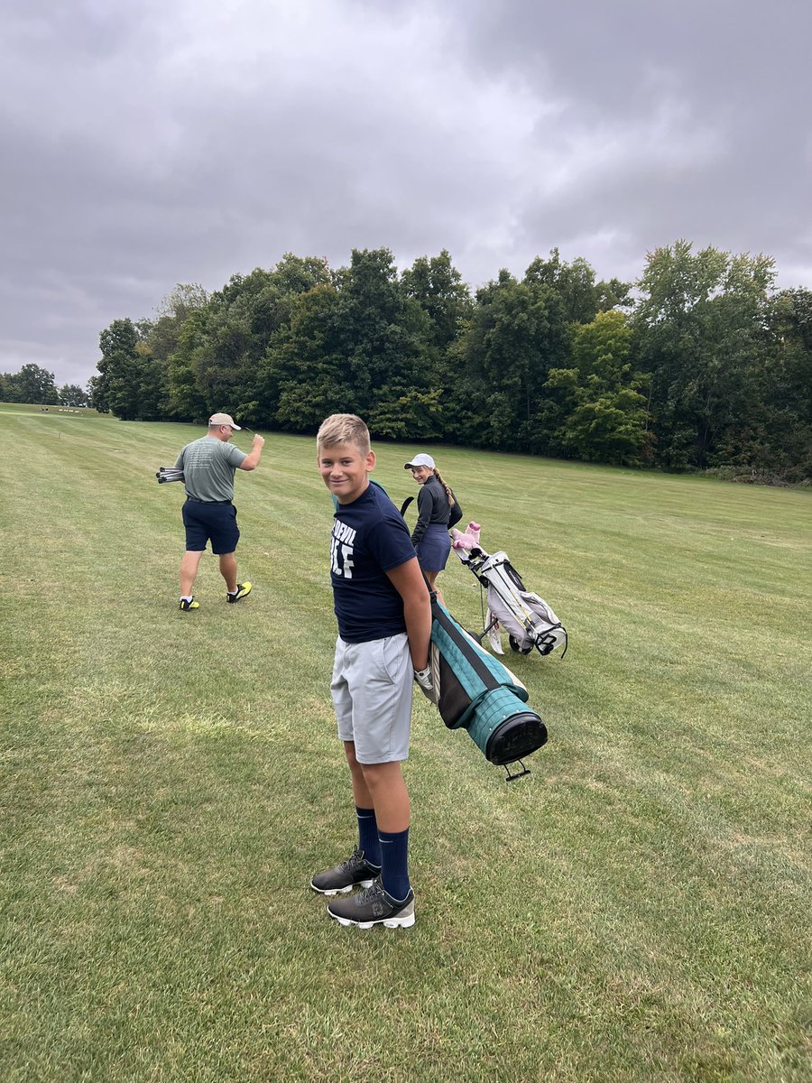 Baker10_1996's tweet photo. A couple more photos here from our Carey Middle School golf match @ Buckeye Central.  Isla made a shot for par from nearly 60 yards! https://t.co/jd4uUNGSY7